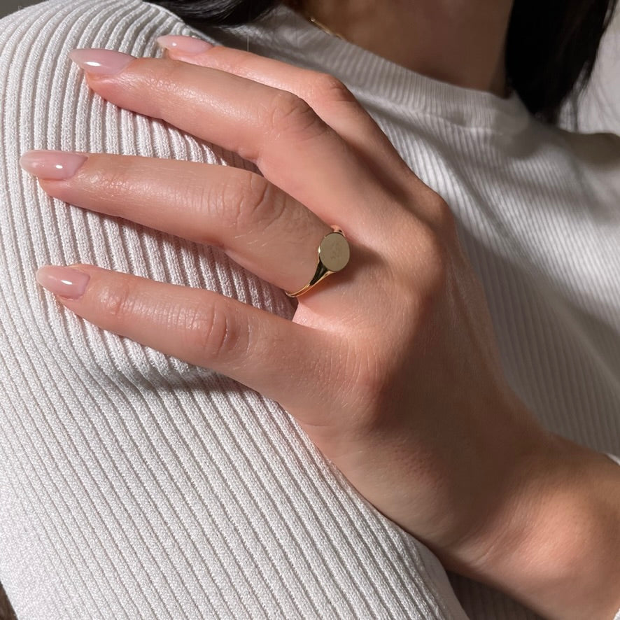 Round Gold Signet Ring