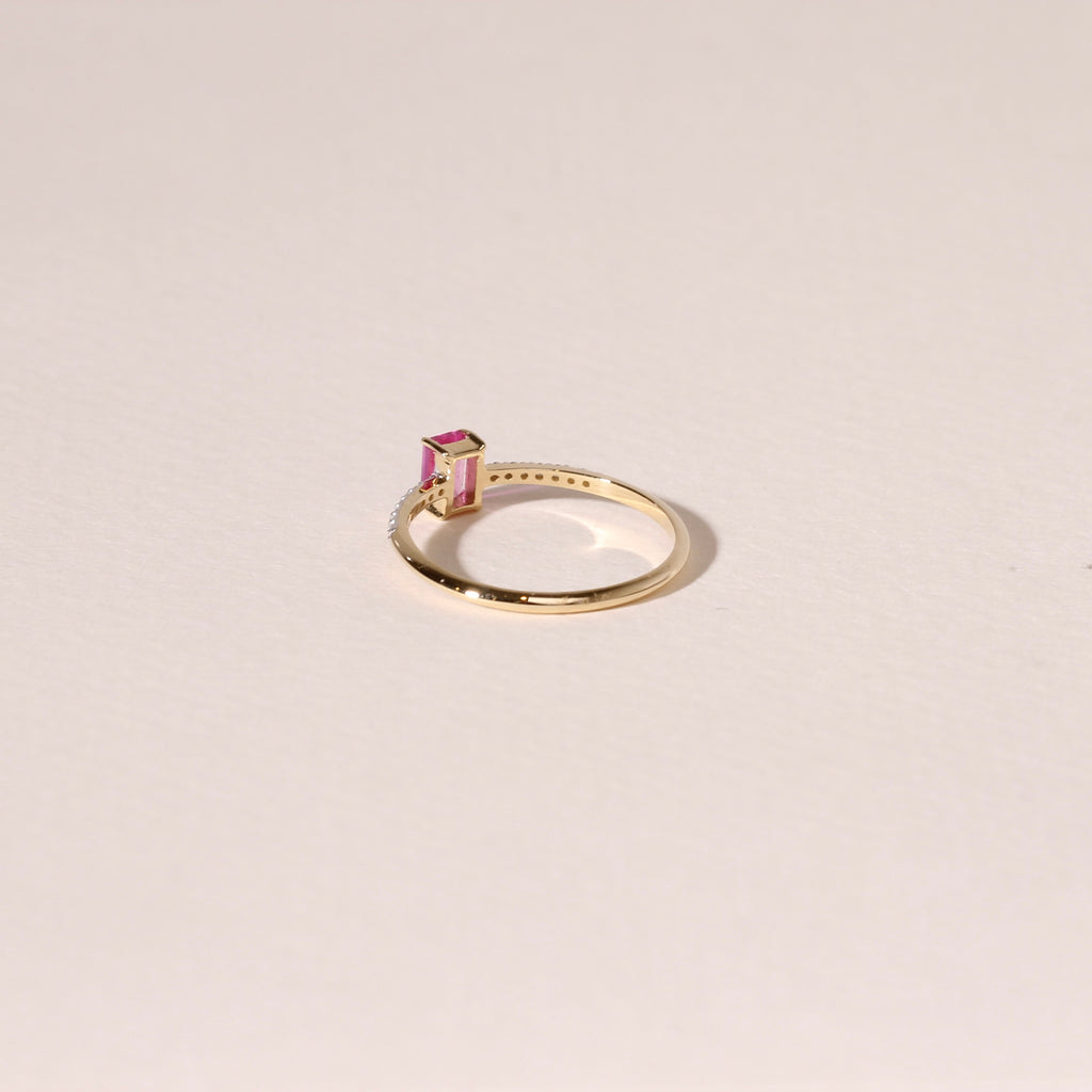 Pink Sapphire & Diamond Solitaire Ring