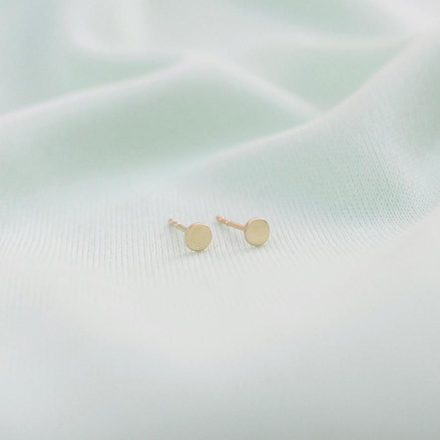 Disk Stud Earrings (S) - LETRÉM
