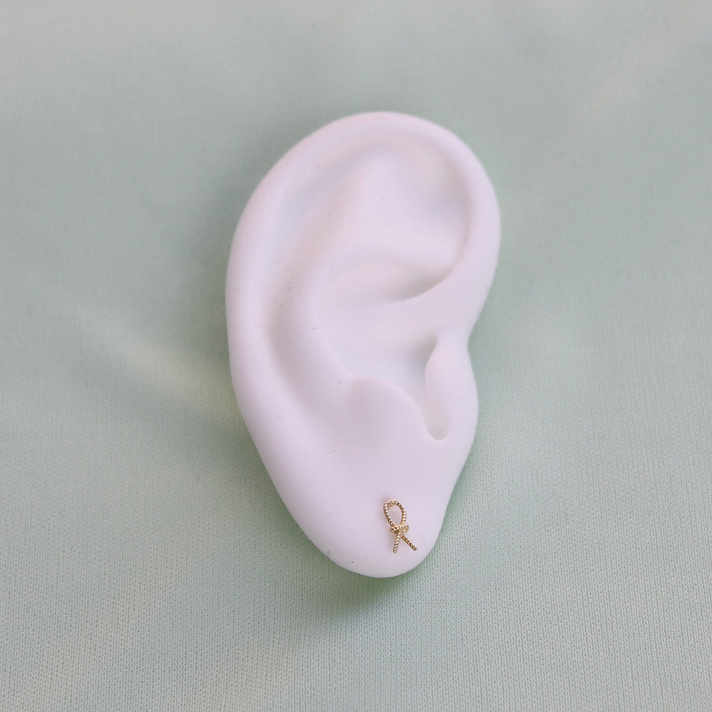 Love Knot Stud Earrings - LETRÉM
