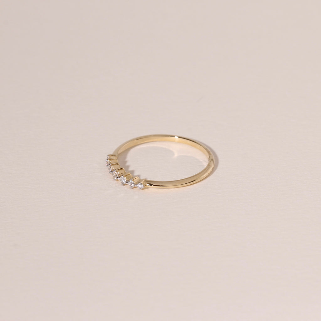 The Diamond Gradual Ring
