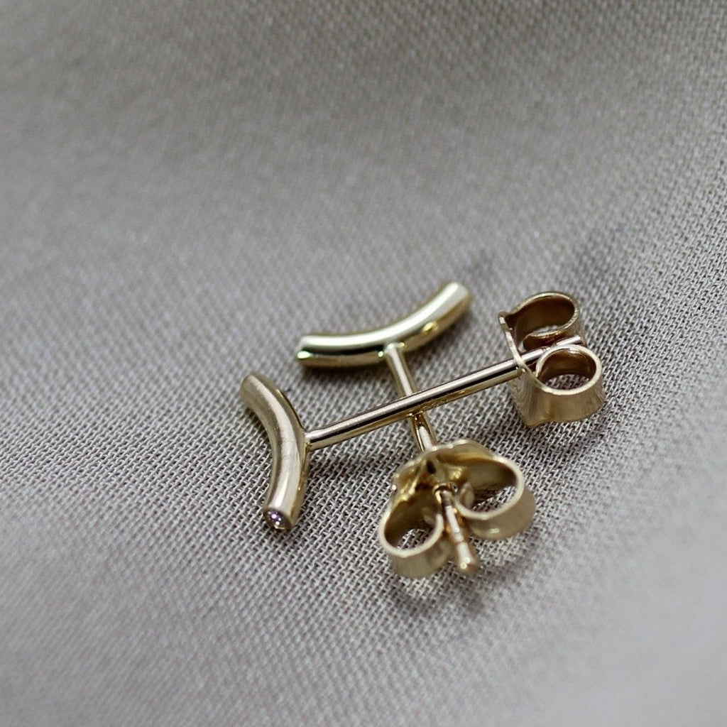 The Rounded Diamond Pipe Studs - LETRÉM