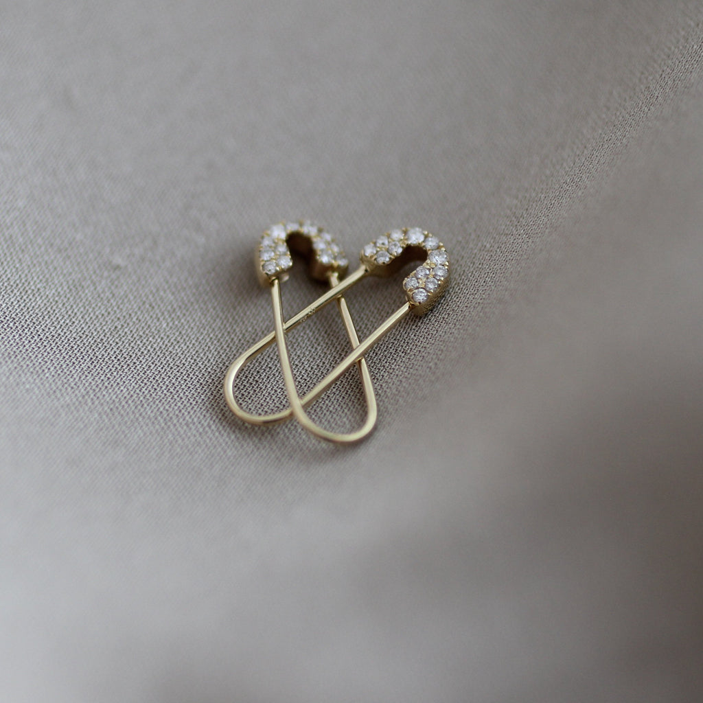 Diamond Safety Pin Earrings - LETRÉM